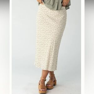 Chic Cream Floral Midi Skirt